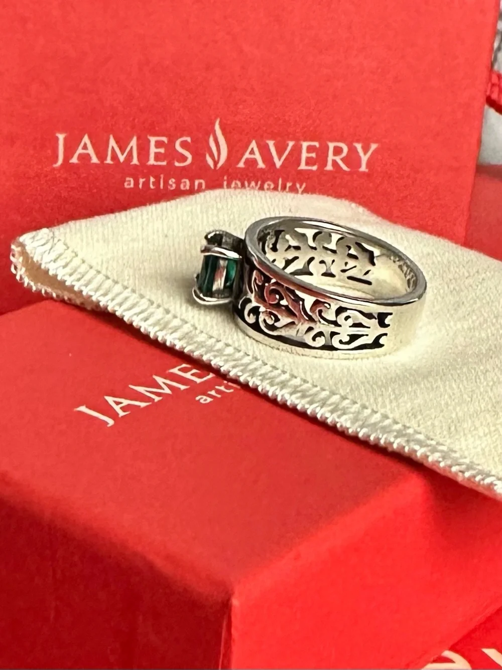 James Avery Emerald Adoree ring size 8